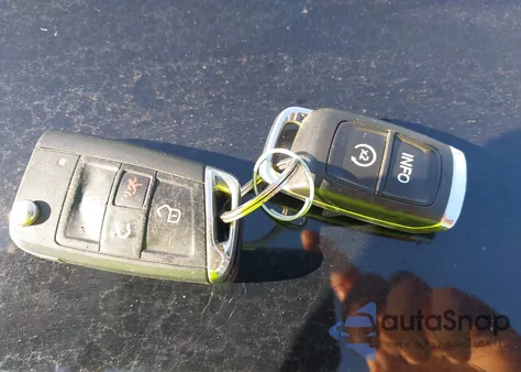 2020 Volkswagen Tiguan 2.0T Se/2.0T Se R-Line Black/2.0T Sel z USA, uszkodzony, nr VIN 3VV3B7AX9LM088867